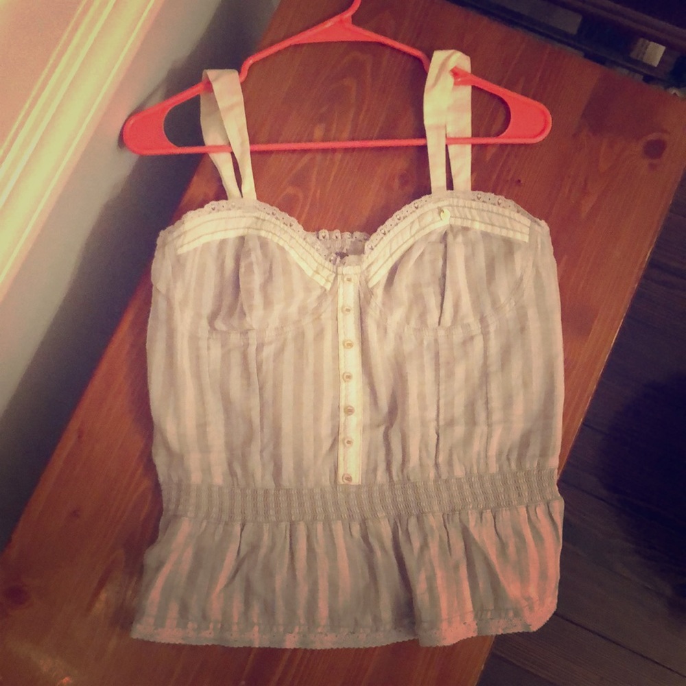 Sweetheart cinched lavender + cream detail blouse